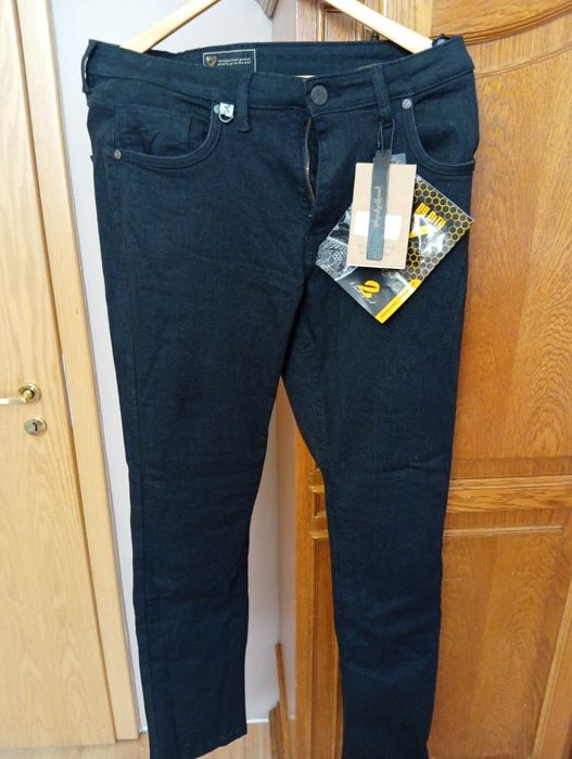 Pantaloni pro moto profesionali