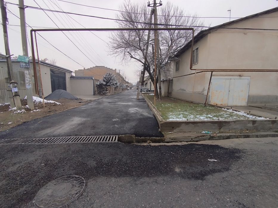 Қибрай тумани Дўрмон маҳалласида уй сотилади