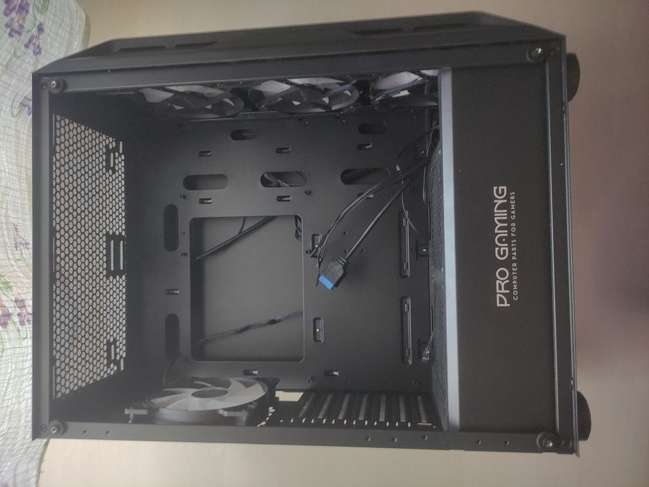 Carcasă Gaming ATX PRO GAMING + 4 Ventilatoare RGB + Telecomandă