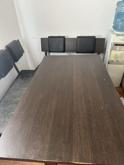 Продам срочно стол