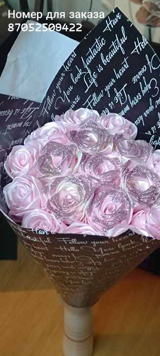 Розы из ленты ручной работы