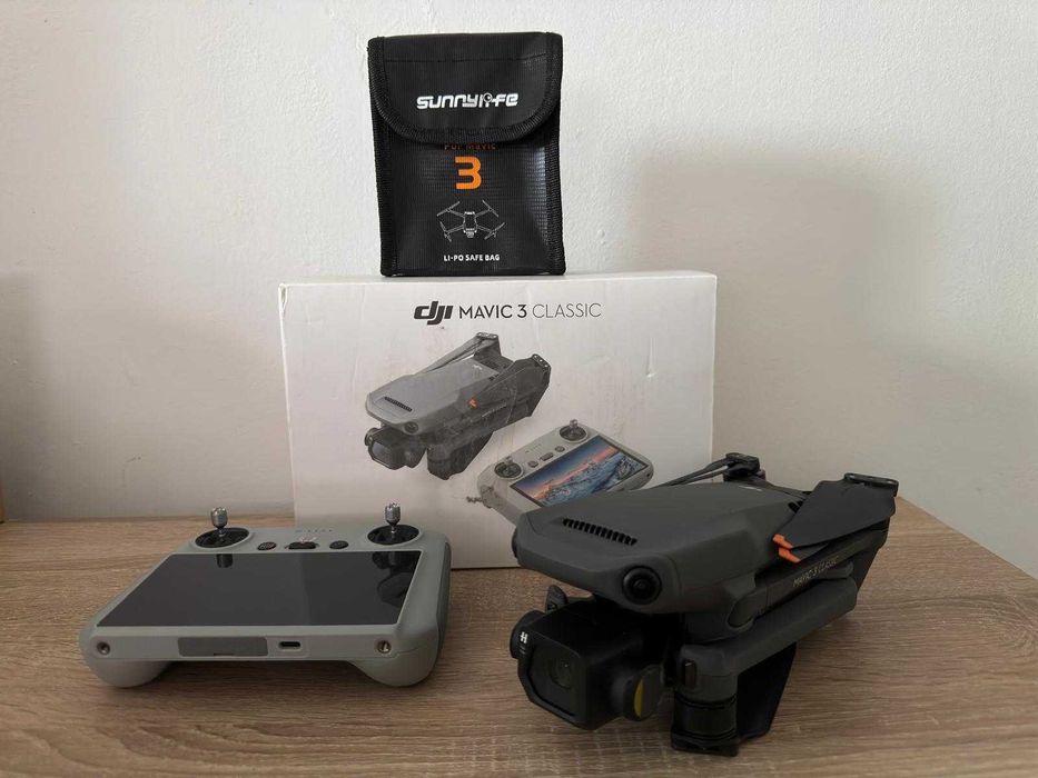 Drona DJI Mavic 3 Classic + baterie cadou, garantie Emag