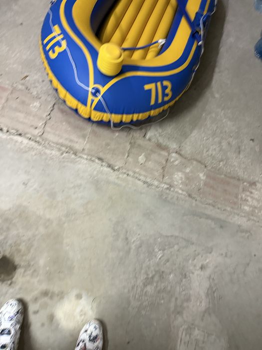 Надуваема лодка чисто нова