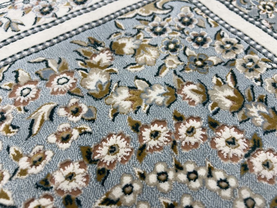 Иранский ковер очень плотный