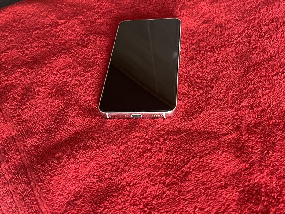 Telefon Samsung Galaxy S22  -256G. Schimb cu iPhone 13 / 13 Pro