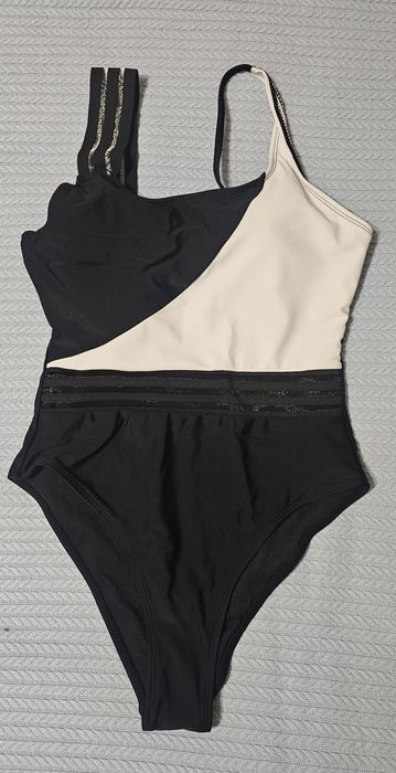 Купальник новый слитный