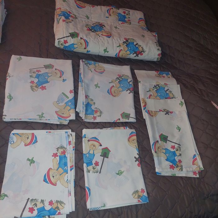 Бебешка олекотена завивка и комплекти за спане