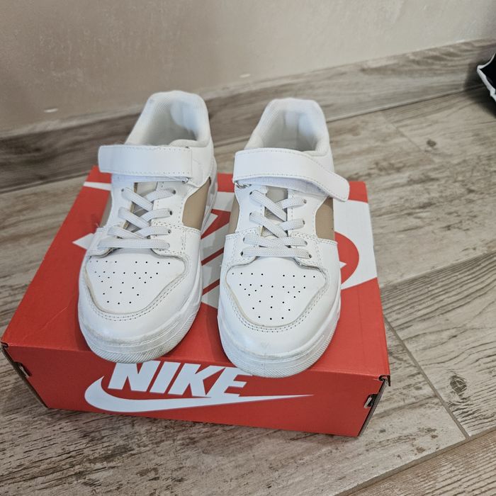 Детски сникърси за момиче