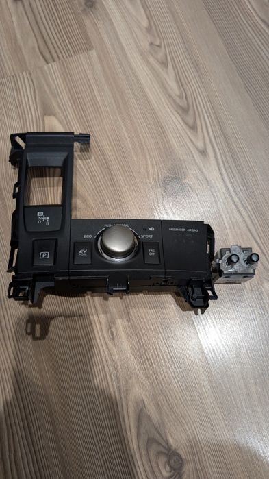 Placa bord schimbător viteza Lexus CT 200h