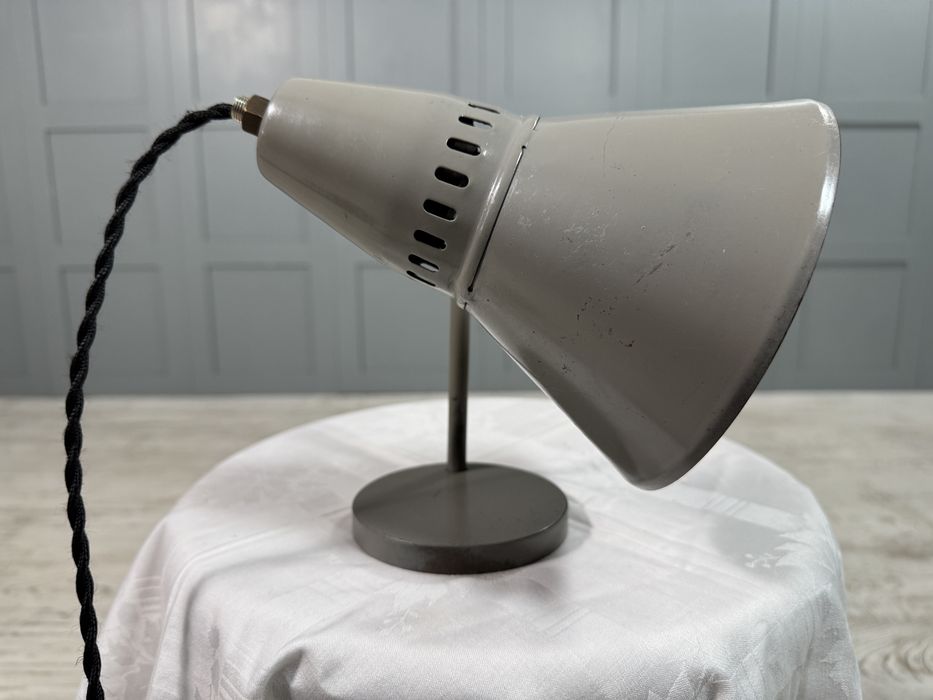 Винтидж настолна лампа Р400