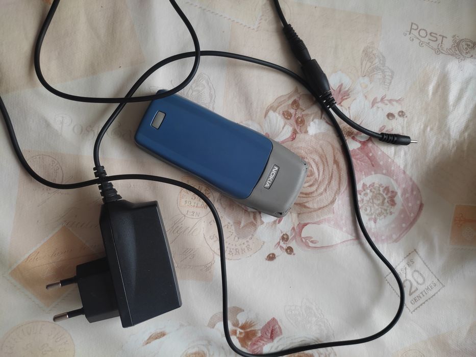 Nokia 1100 (оригинал)