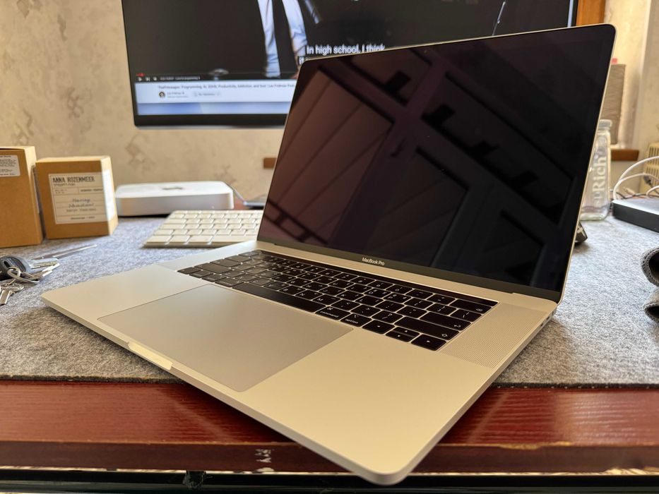 Macbook Pro 15-inch late 2018