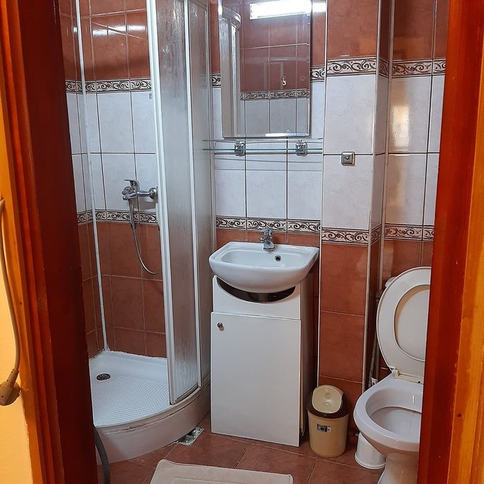 Garsoniera de închiriat în centrul strandului