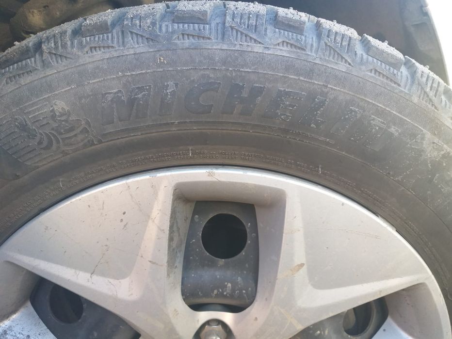 Продам зимнюю резину Мишлен