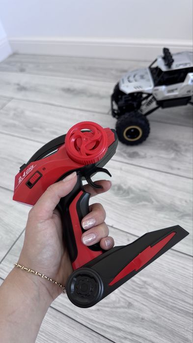 Mașină Off-Road cu Telecomandă 4x4 – Nouă în cutie originală