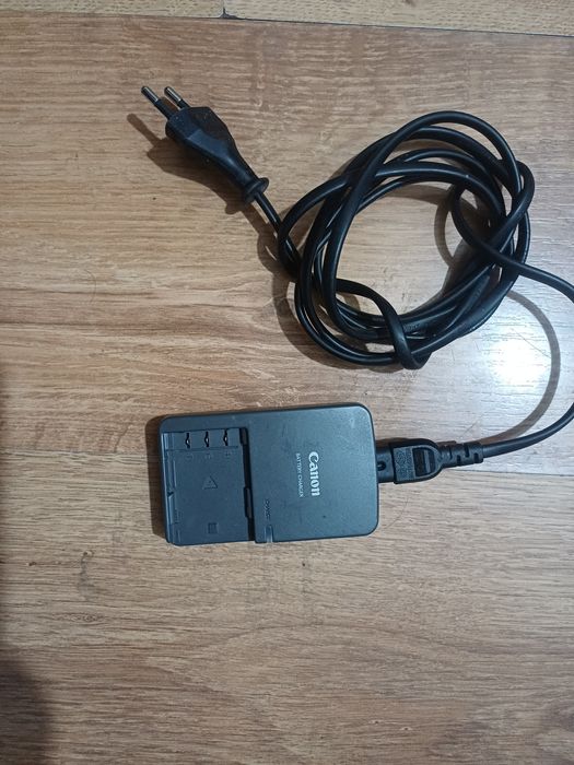 Incarcator original Canon CB-2LWE CB-2LTE pentru acumulatori NB-2L si NB-2LH