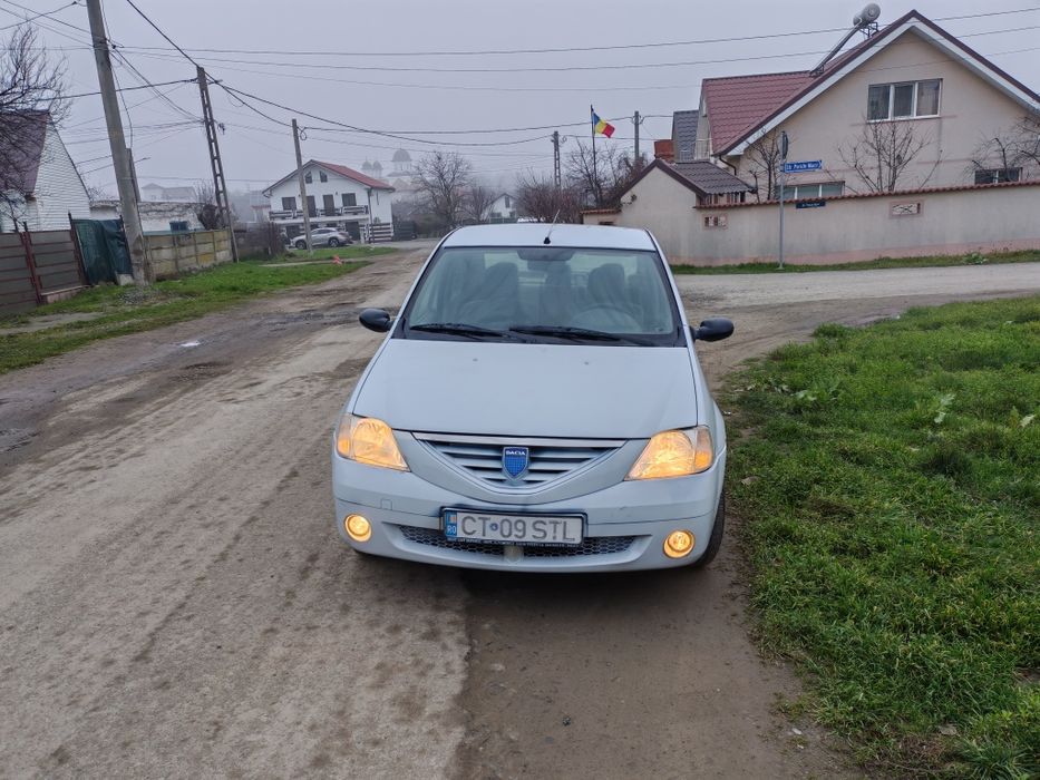 Dacia Logan benzina 1.4 an 2006  preț 1050e .