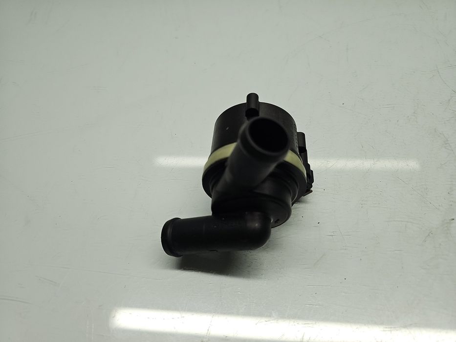Pompa recirculare apa AUDI A4 (8K2, B8) [Fabr 2008-2015] 03L965561A 2.