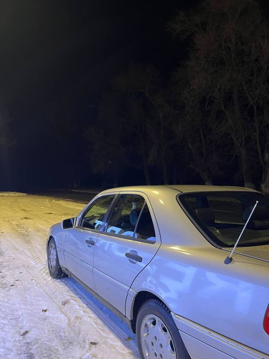 Mercedes-Benz W202 2.8