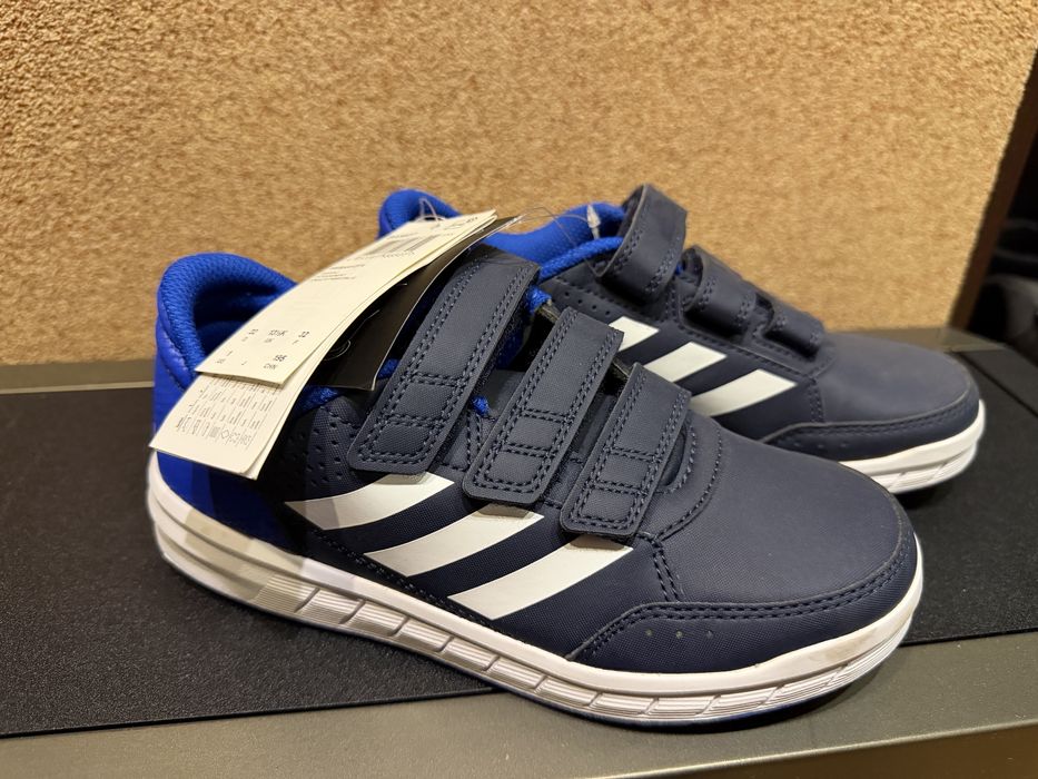 Детски маратонки чисто нови