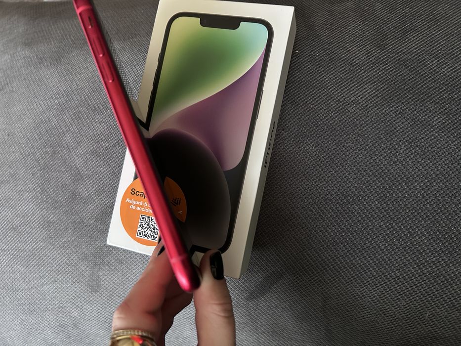 Vand iphone 11,red,impecabil