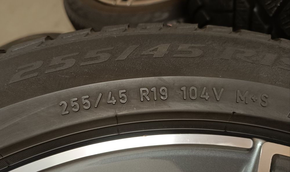 Оригинални джанти с гуми зимни 19 цола Mercedes S-klasse W223 дот 2022
