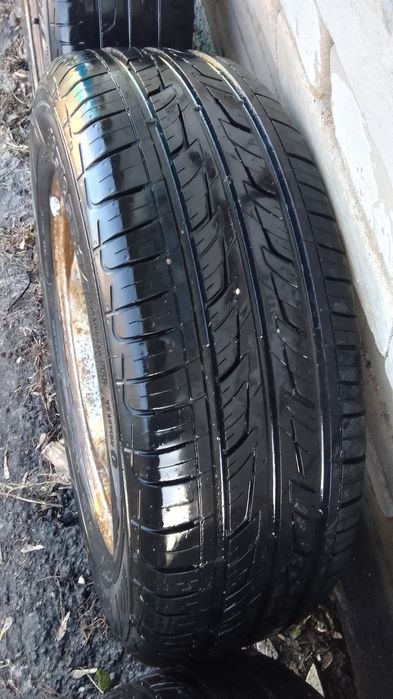 Продам диски с резиной 14r штампы