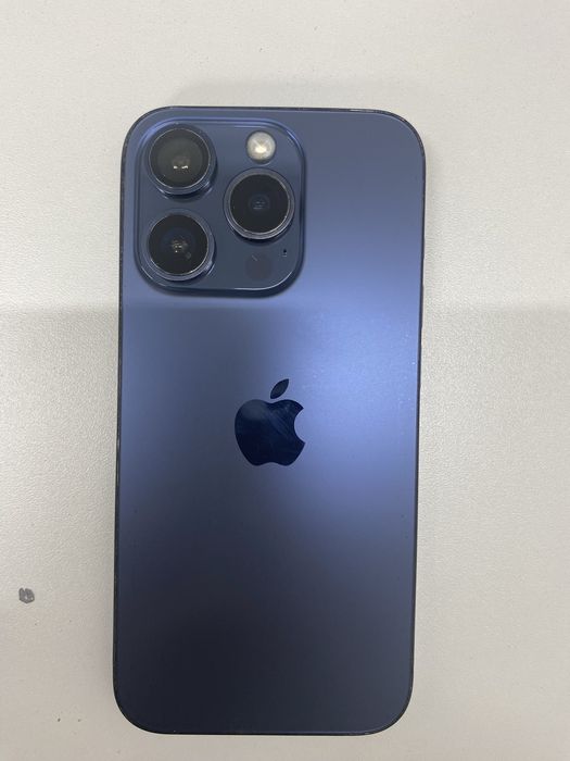 Iphone 15 pro синий цвет