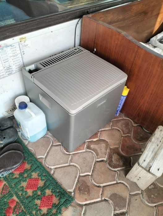 Ladă frigorifică 12v .230v. și gaz!