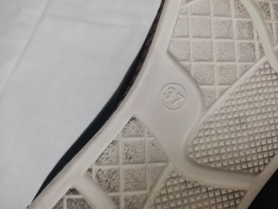 Продам балетки новые