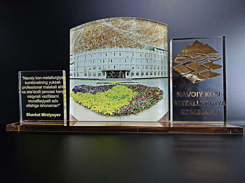 Подарок на стол руководителя на заказ
