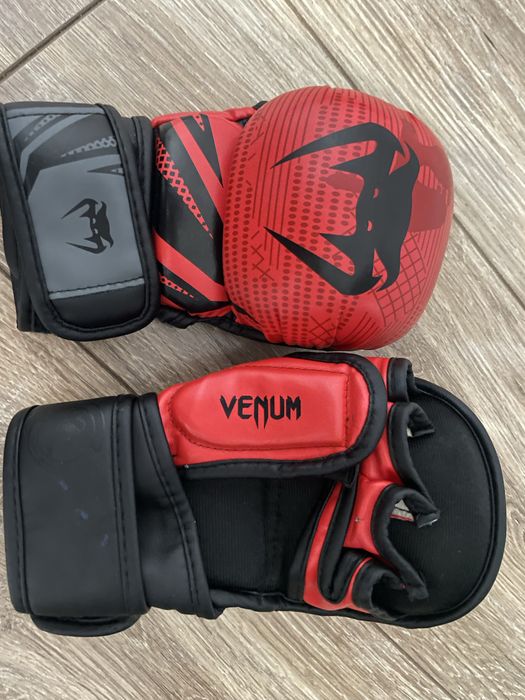 Перчатки для мма