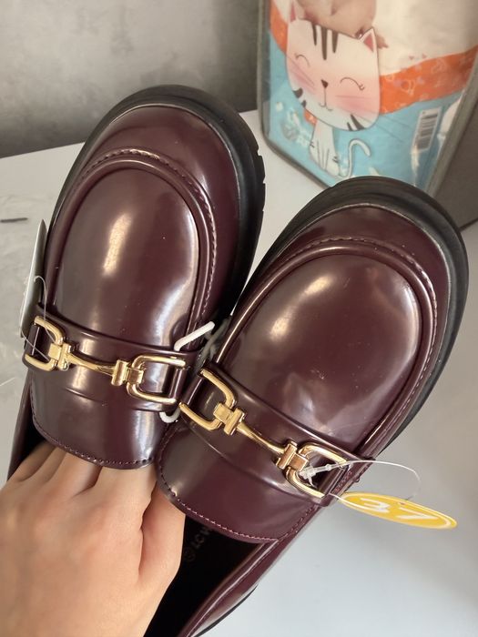 Лоферы женские бордовые