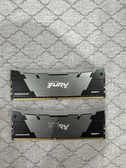 Продам оперативную память Kingston