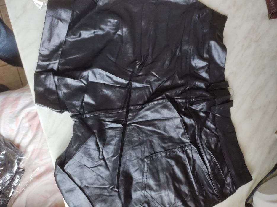 Pantaloni scurți damă