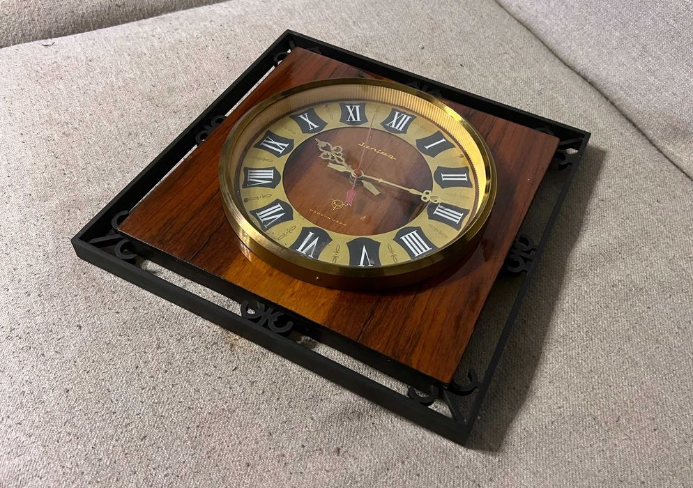 Ceas de perete vintage Sartaj Made in USSR functional baterie 1.5 V