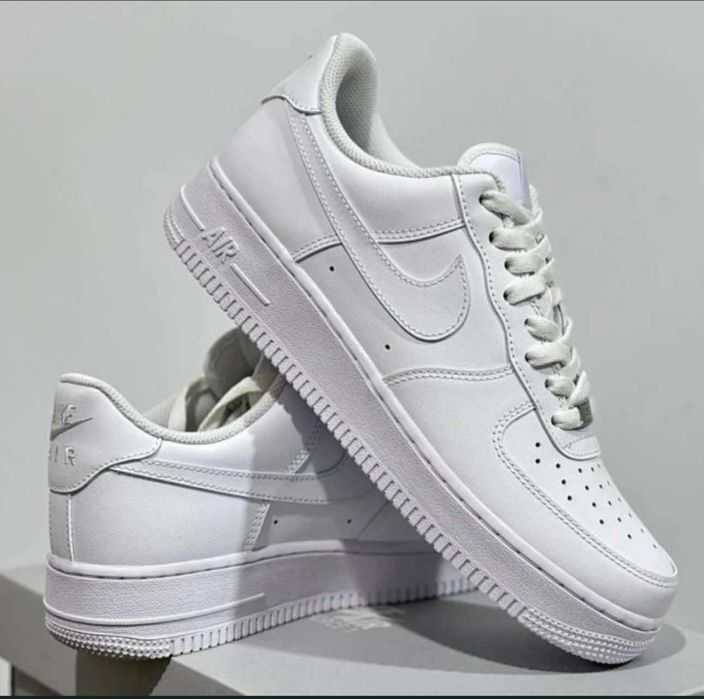 Adidasi Nike AirForce 1 Universali