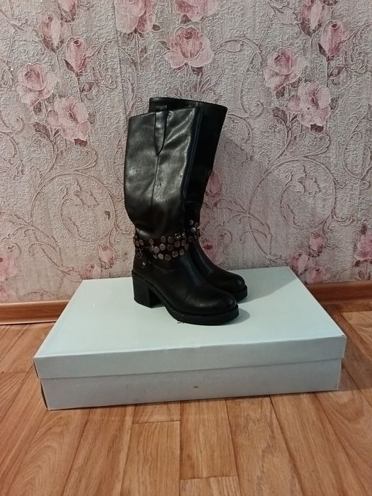 Зимние цыгейковые полусапожки.