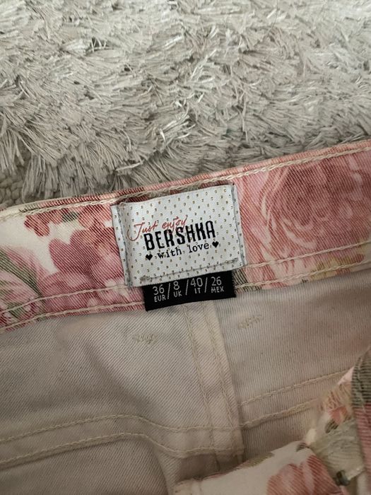 Lot pantalori acurti mar.36