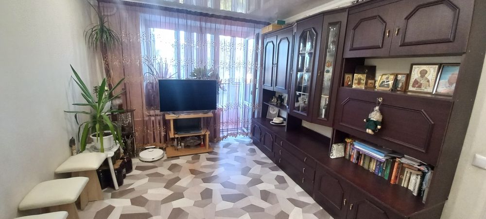 Продается  2 комнатная квартира