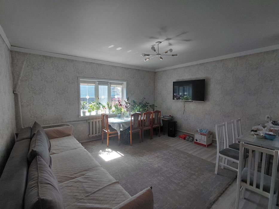 Продам дом в центре Пришахтинска