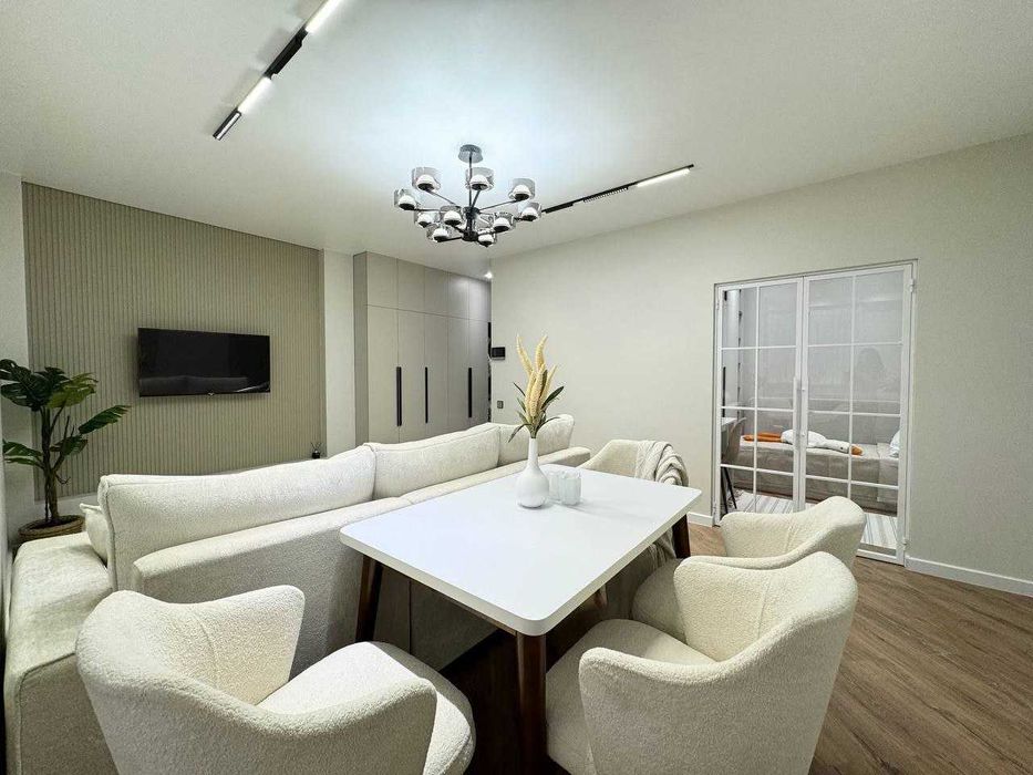 ПРОДАЕТСЯ 2в3/2/4 60м2 на: Ц-1 Посольство Англии