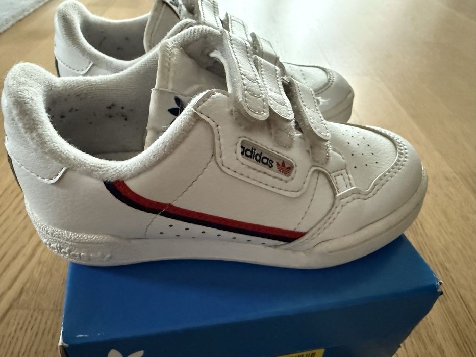 Adidas Continental , culoare alba marimea 27