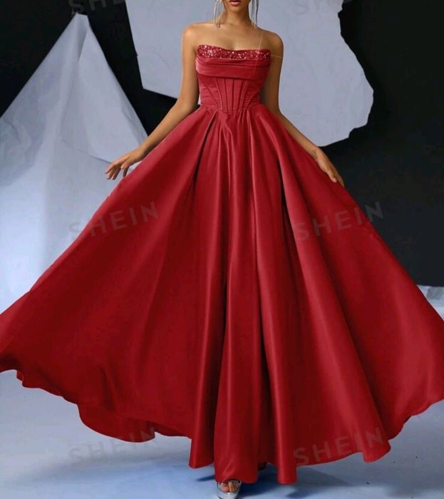 Rochie din satin cu paiete, nouă!