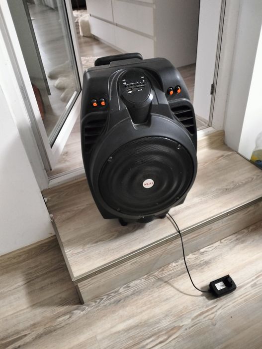 Boxa Akai mare,50 w RMS