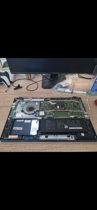 Curațare/pasta/asamblari pc/laptop