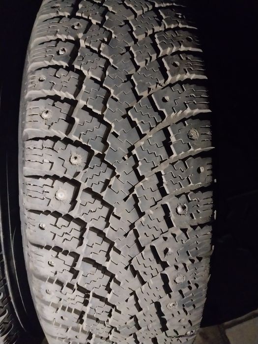 4 шины Nokian 225 70 R16.