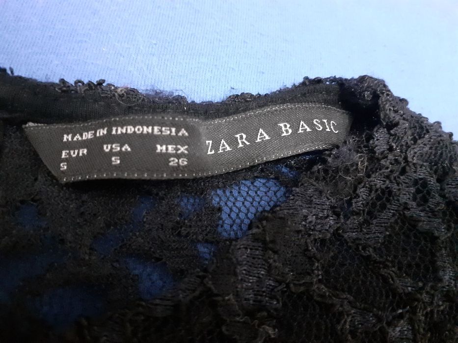 Дамска рокля с дантела