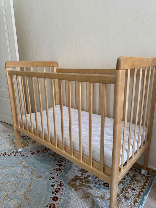 Кроватка детская
