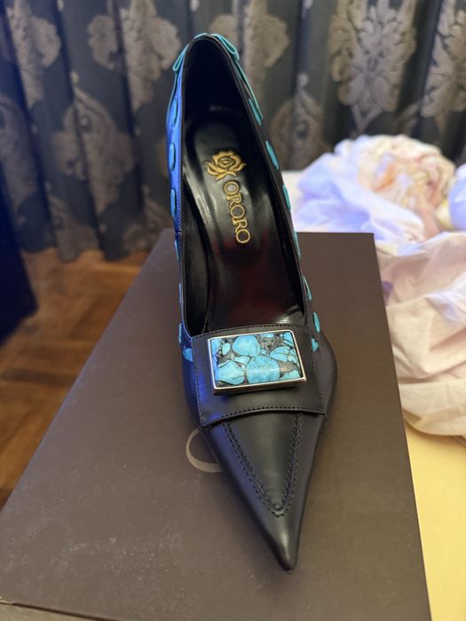 Pantofi din piele
